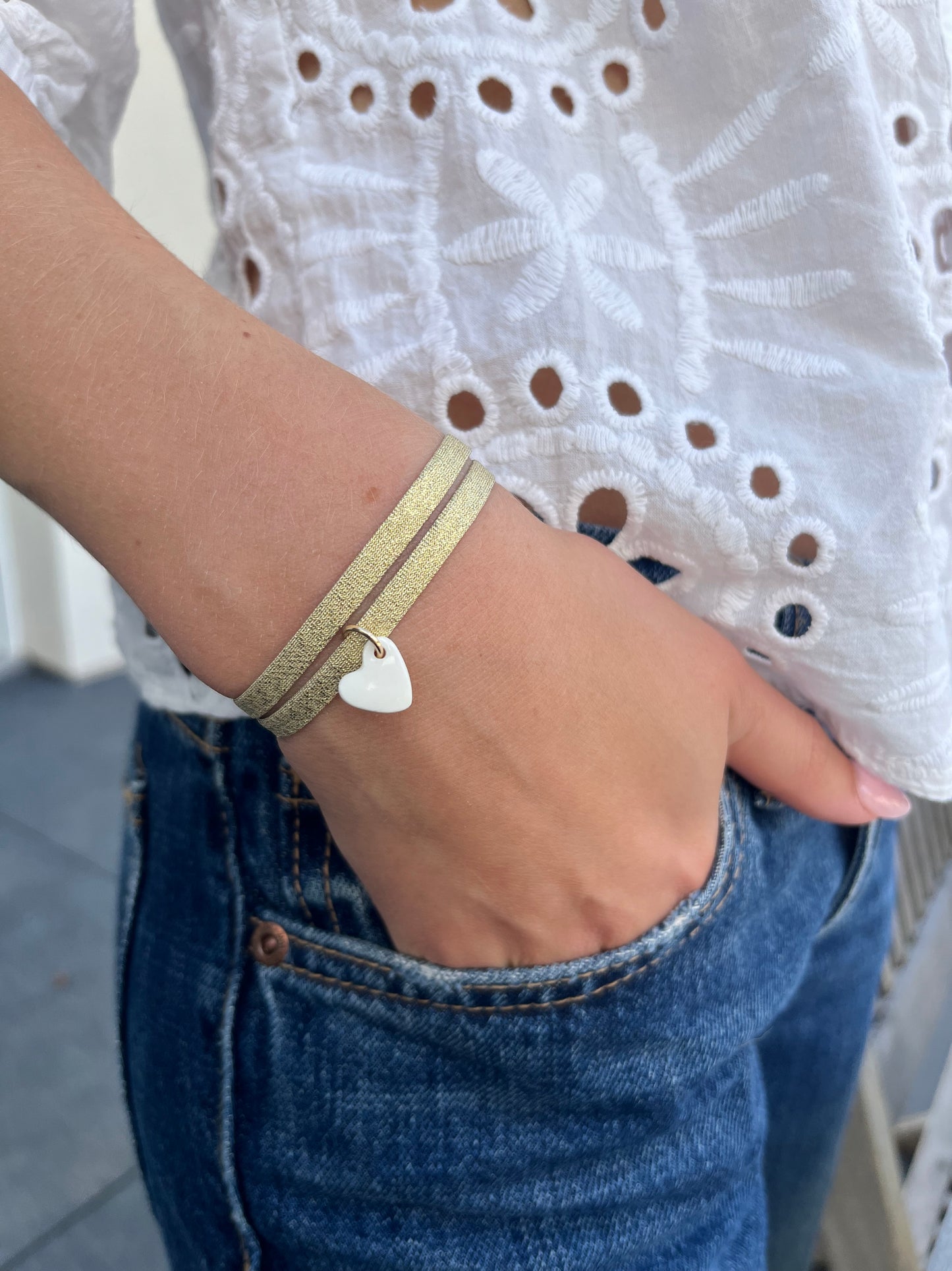 Bracelet doré coeur blanc