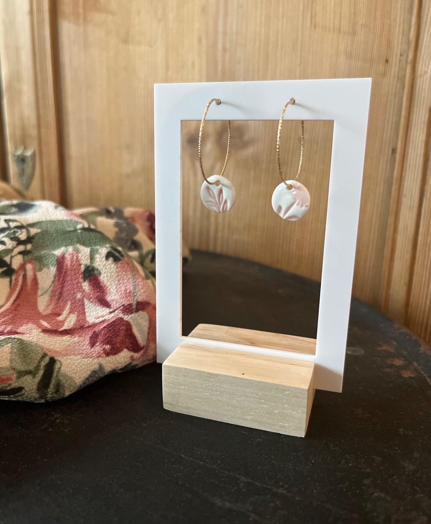 Boucles d'oreille fleurie rose