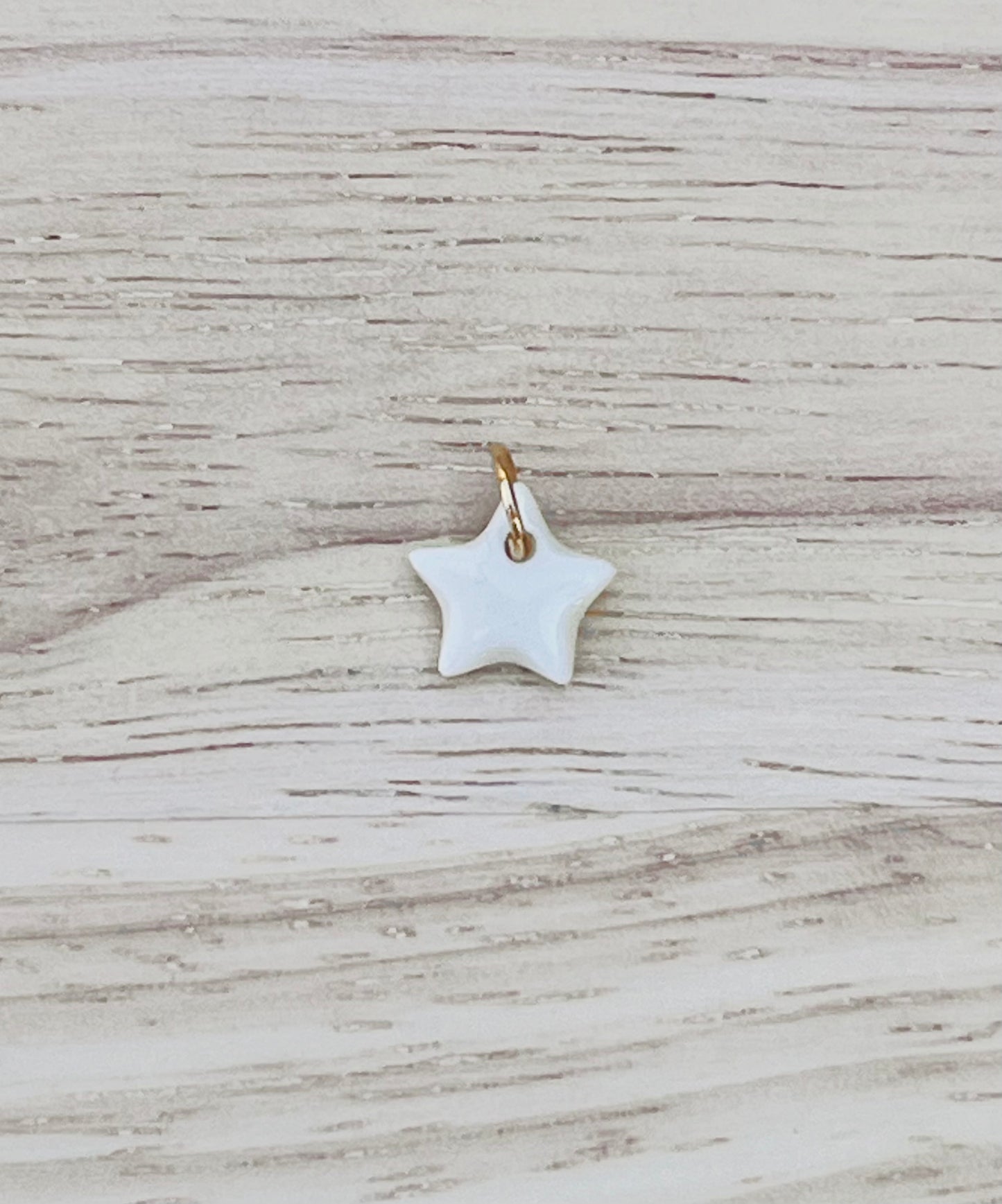 Pendentif étoile blanche