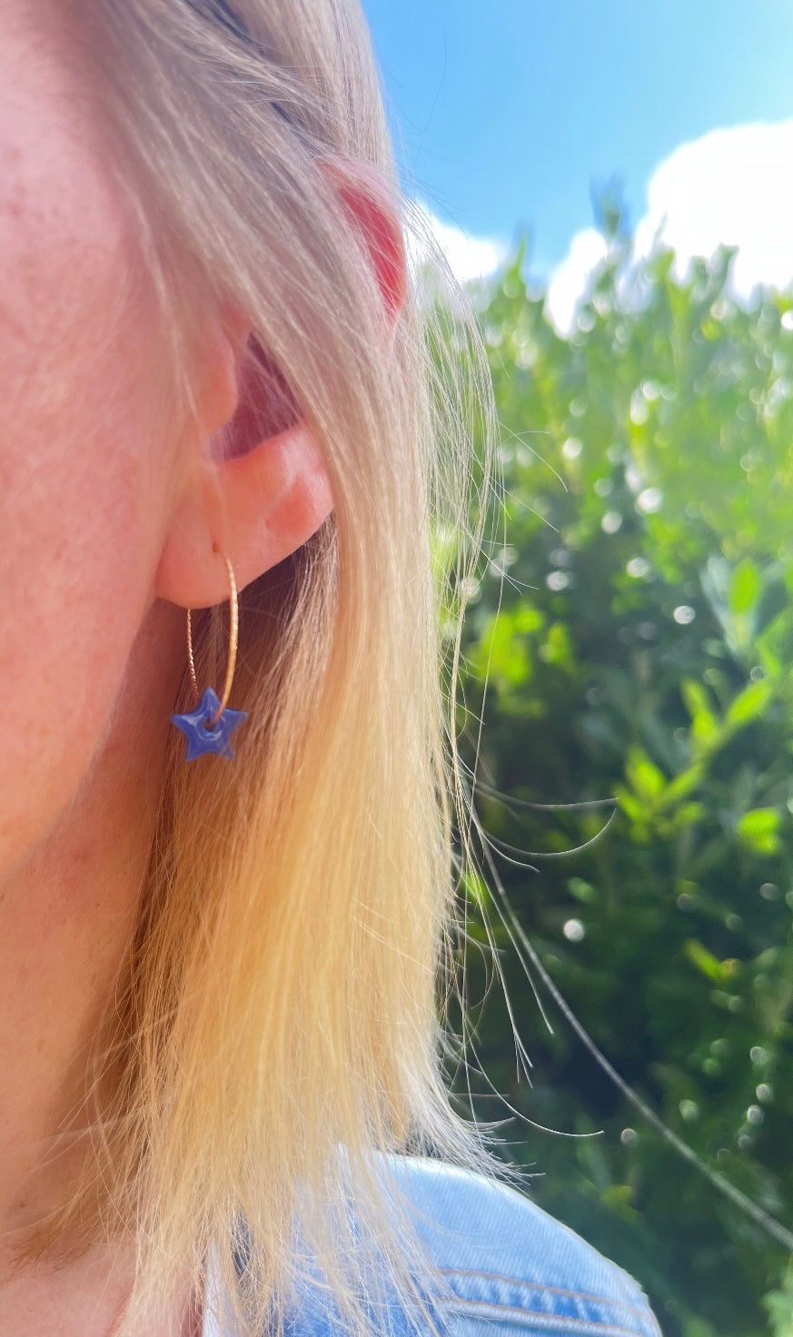 Boucles d'oreille étoiles bleues