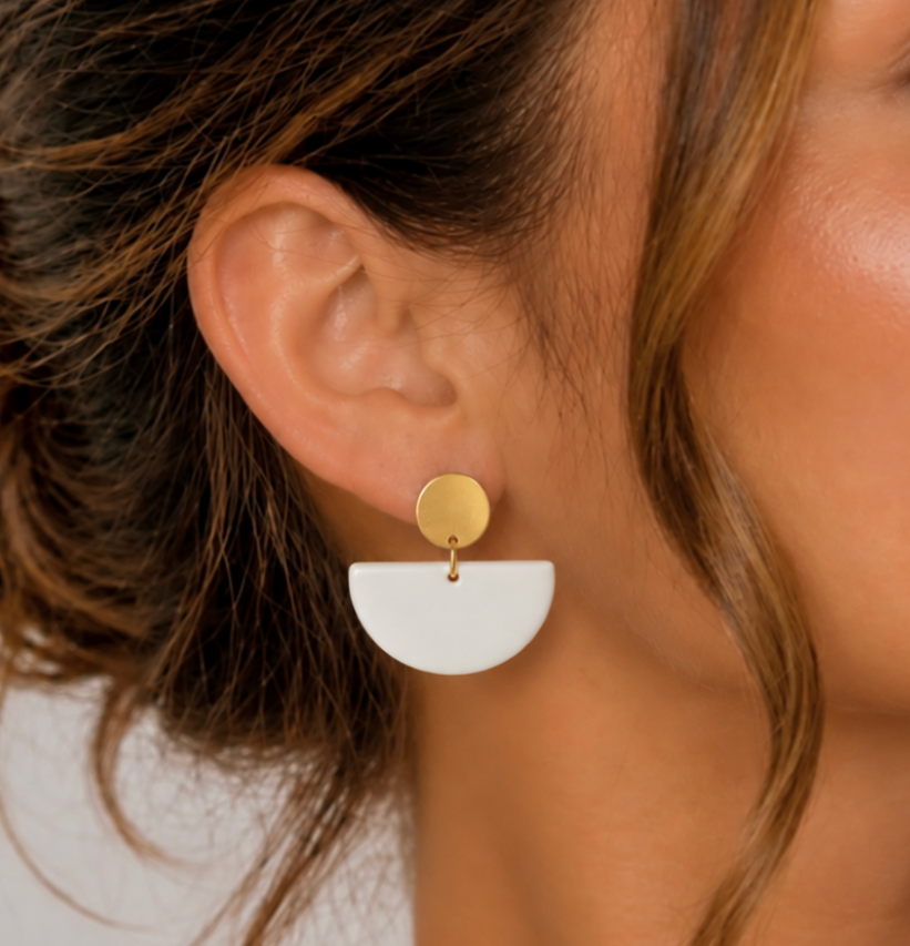 Boucles d'oreille en céramique "Eclipse" blanches