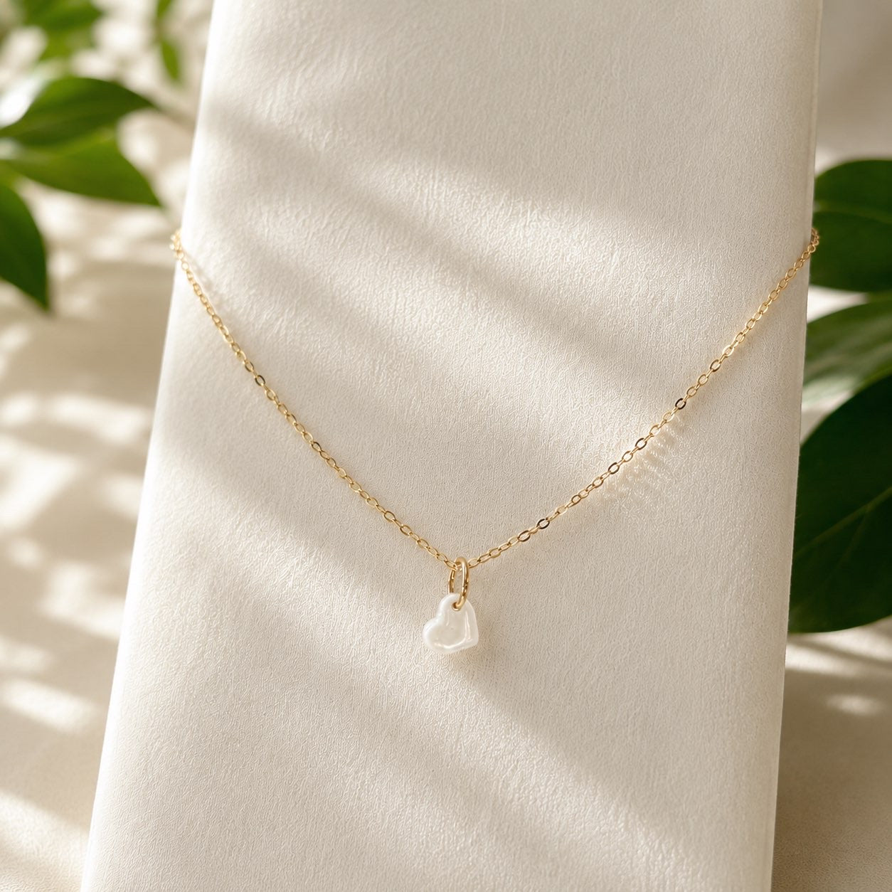 Collier pendentif cœur blanc en céramique