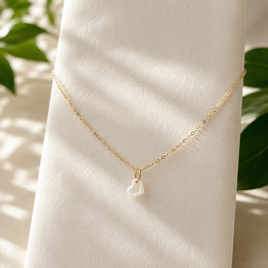 Collier Ras du cou cœur blanc