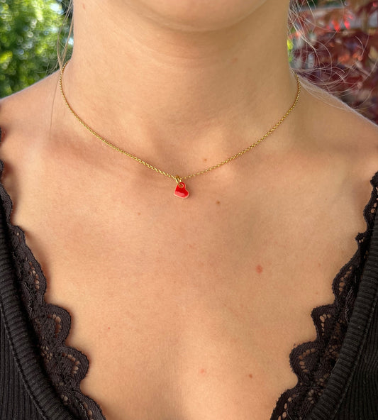Collier Ras du cou cœur rouge