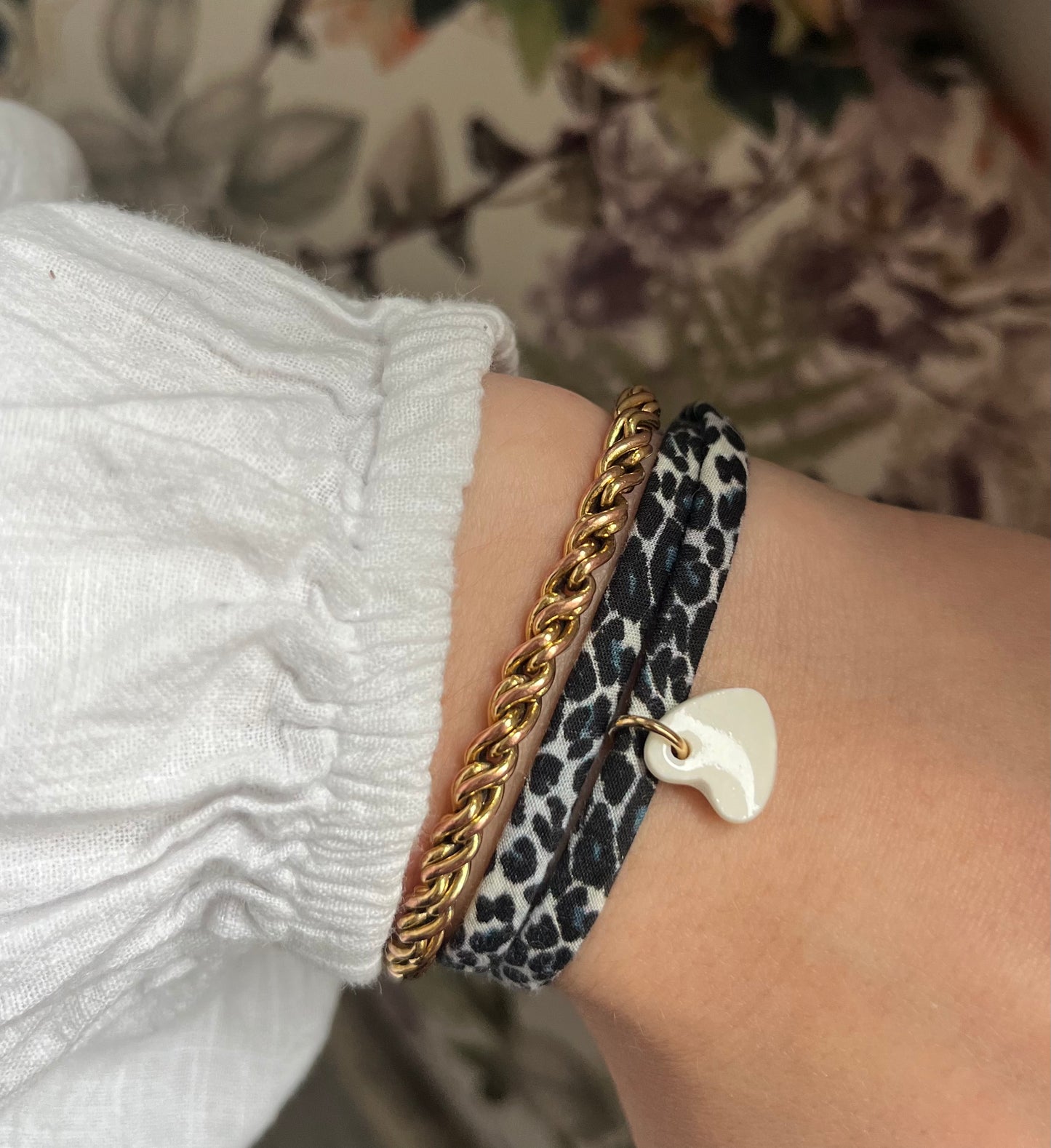 Bracelet tissu Léopard coeur blanc