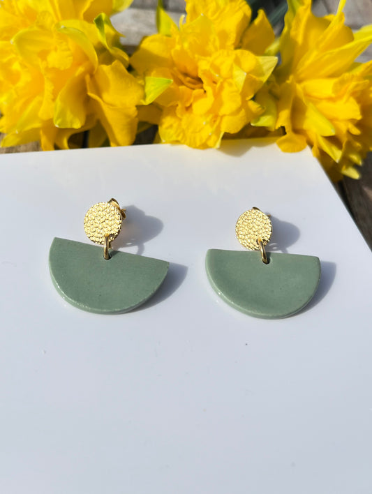Boucles d'oreille Petites Eclipses, couleur vert d'eau