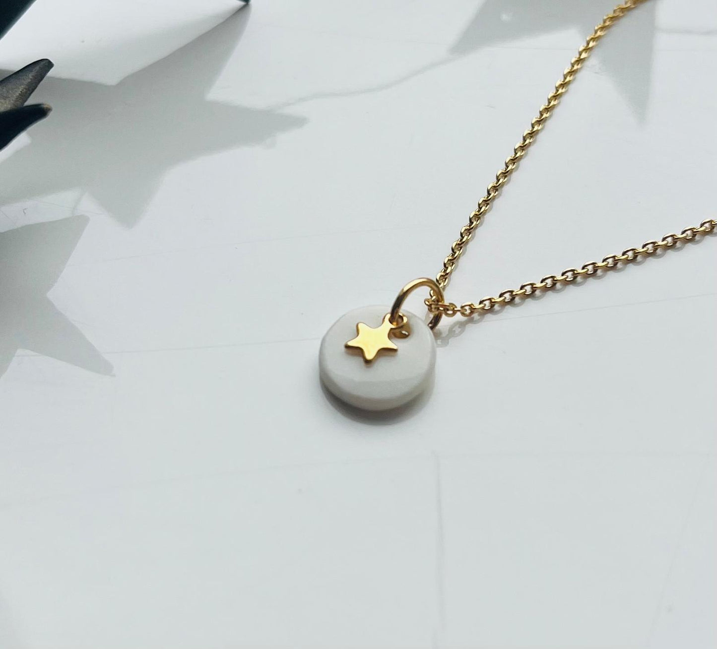 Collier étoile dorée