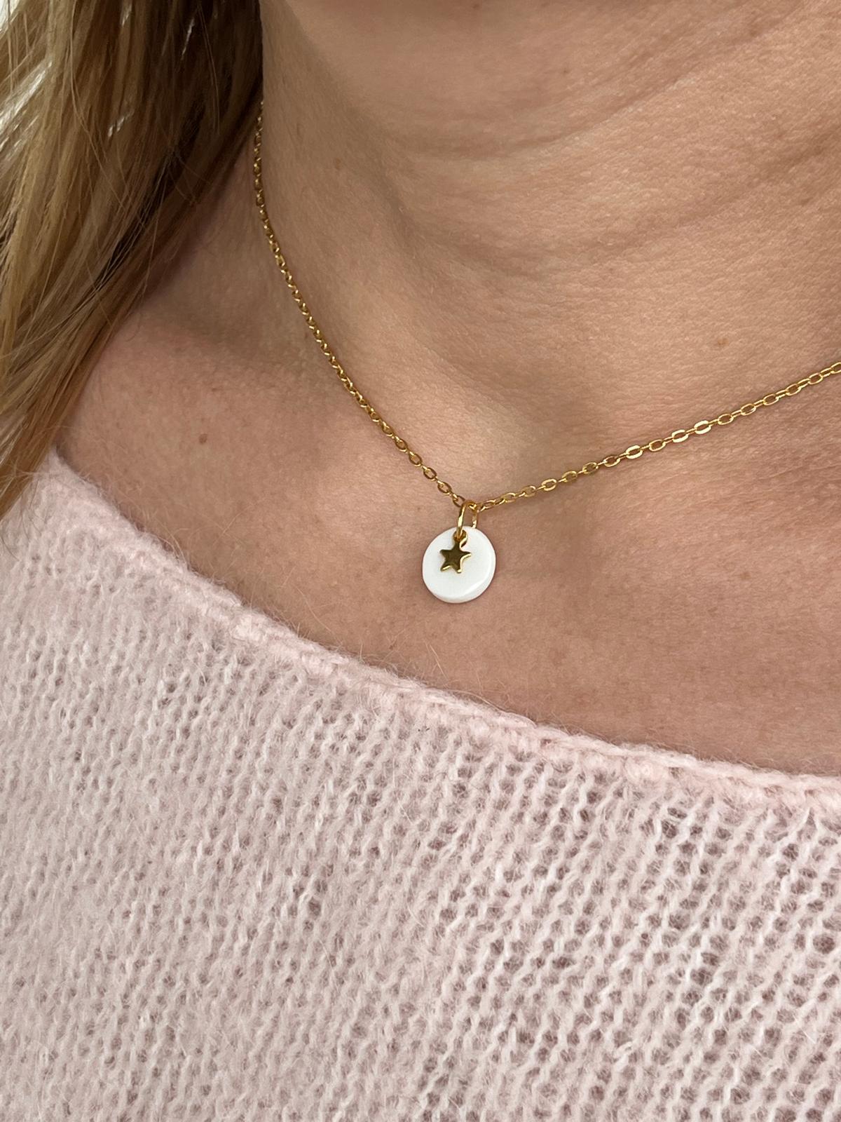 Collier étoile dorée