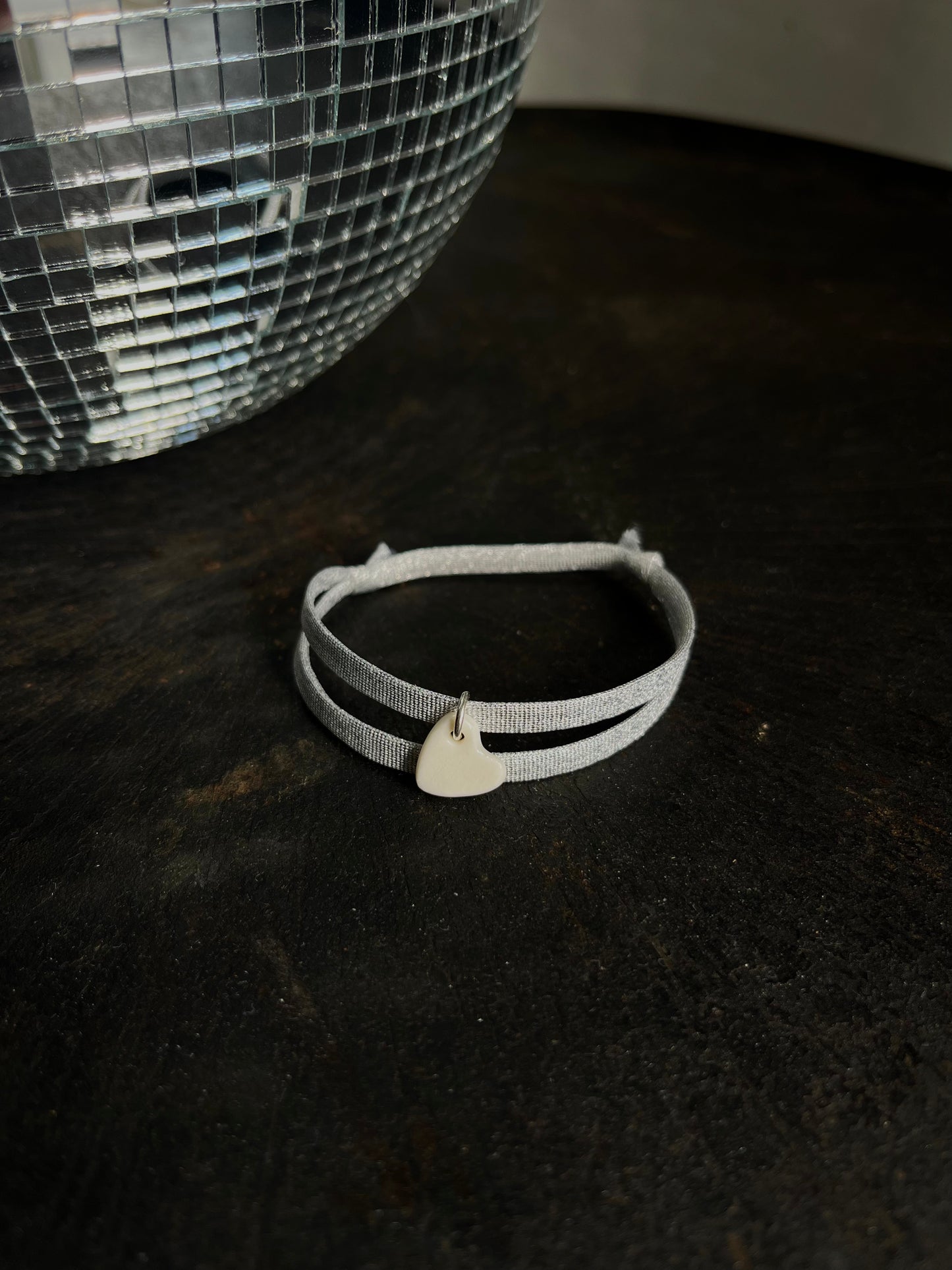 Bracelet argenté coeur blanc