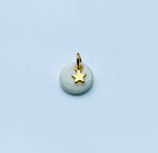Pendentif étoile dorée
