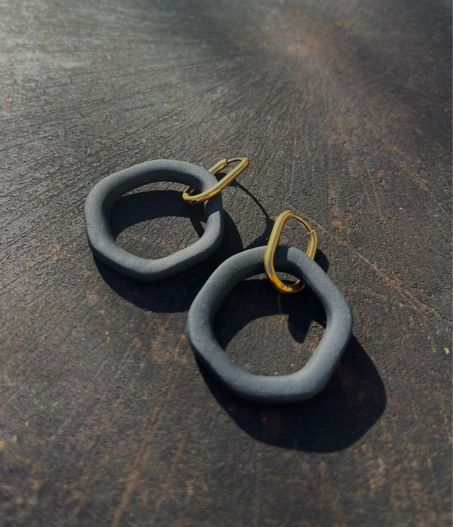 Boucles d'oreille céramique "Chic" noires